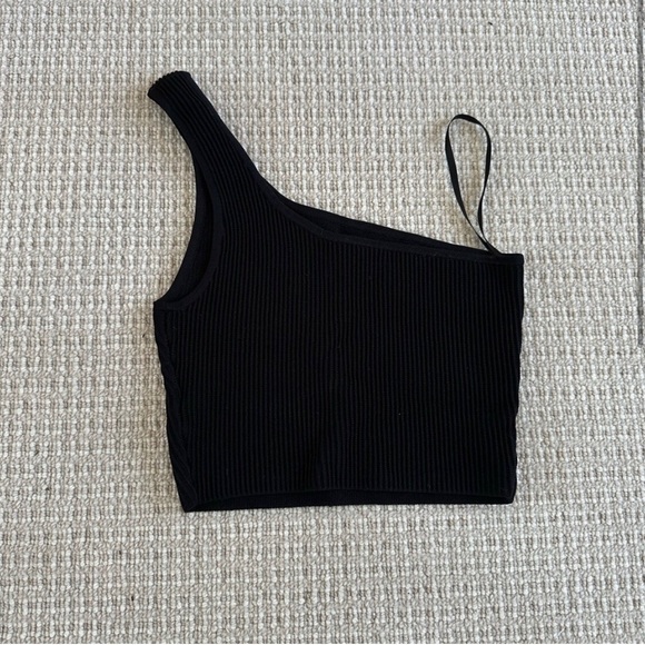 Babaton Contour Ribbed One Shoulder Tank Cropped - Picture 2 of 2